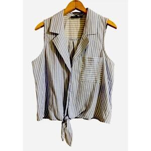 Lulu’s Cropped Tie Front Blouse Size Medium Striped Light Blue Women’s